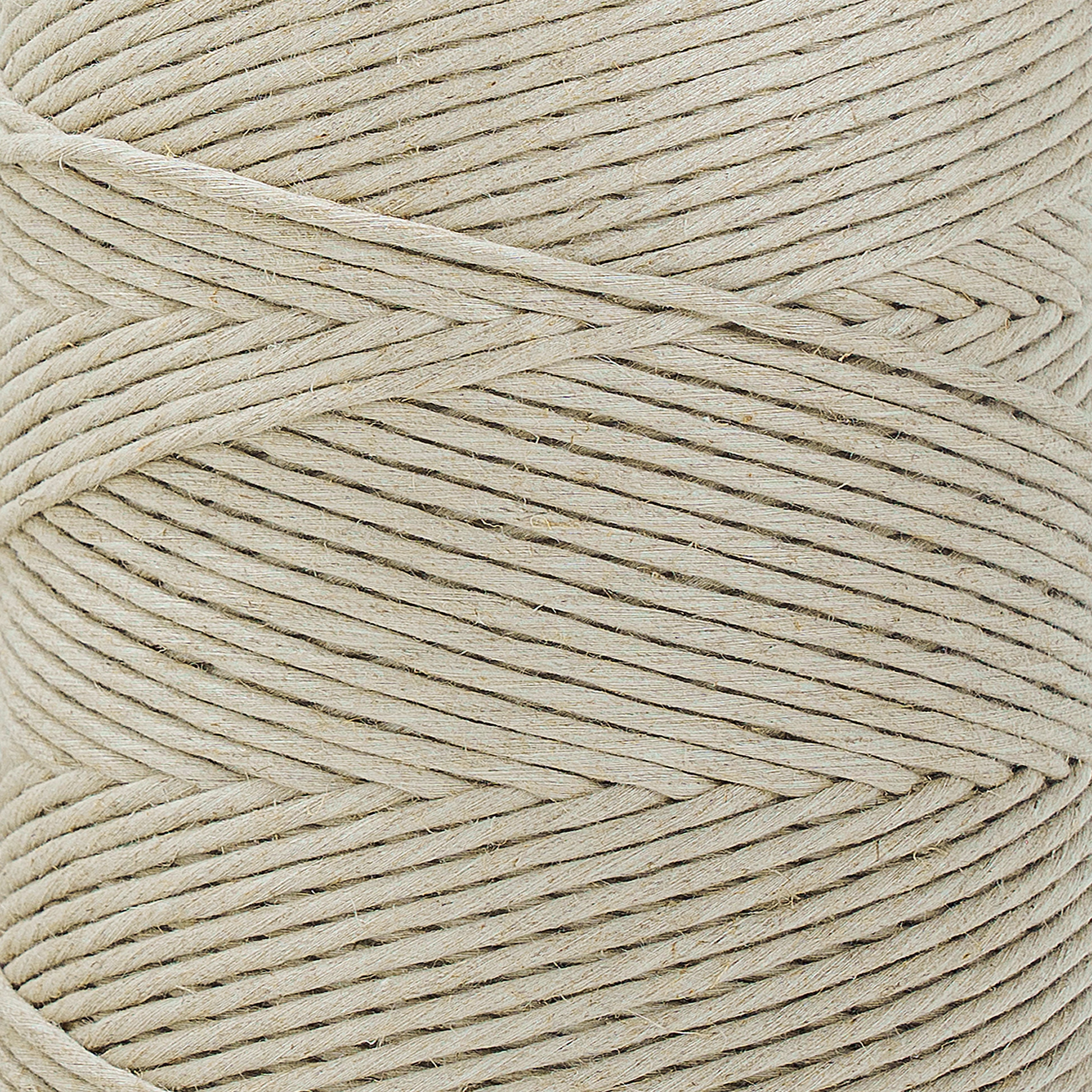 close up of 4mm linen thread