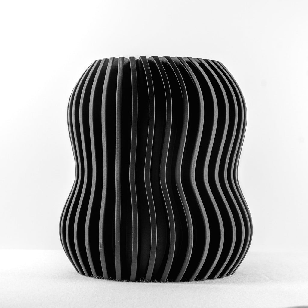 Black wavy cadre on a white background